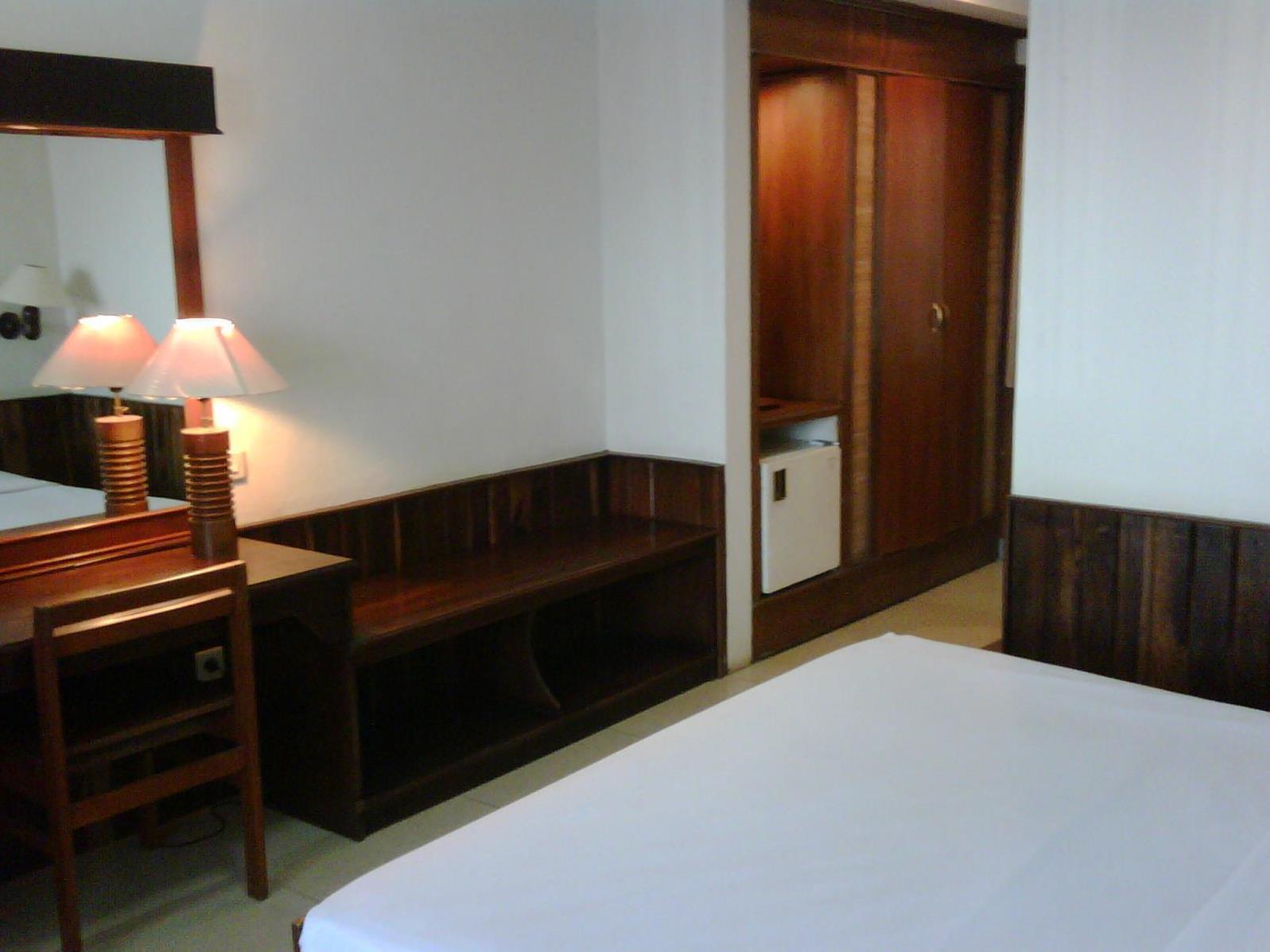 Sunrise Hotel Beach Pangandaran Extérieur photo